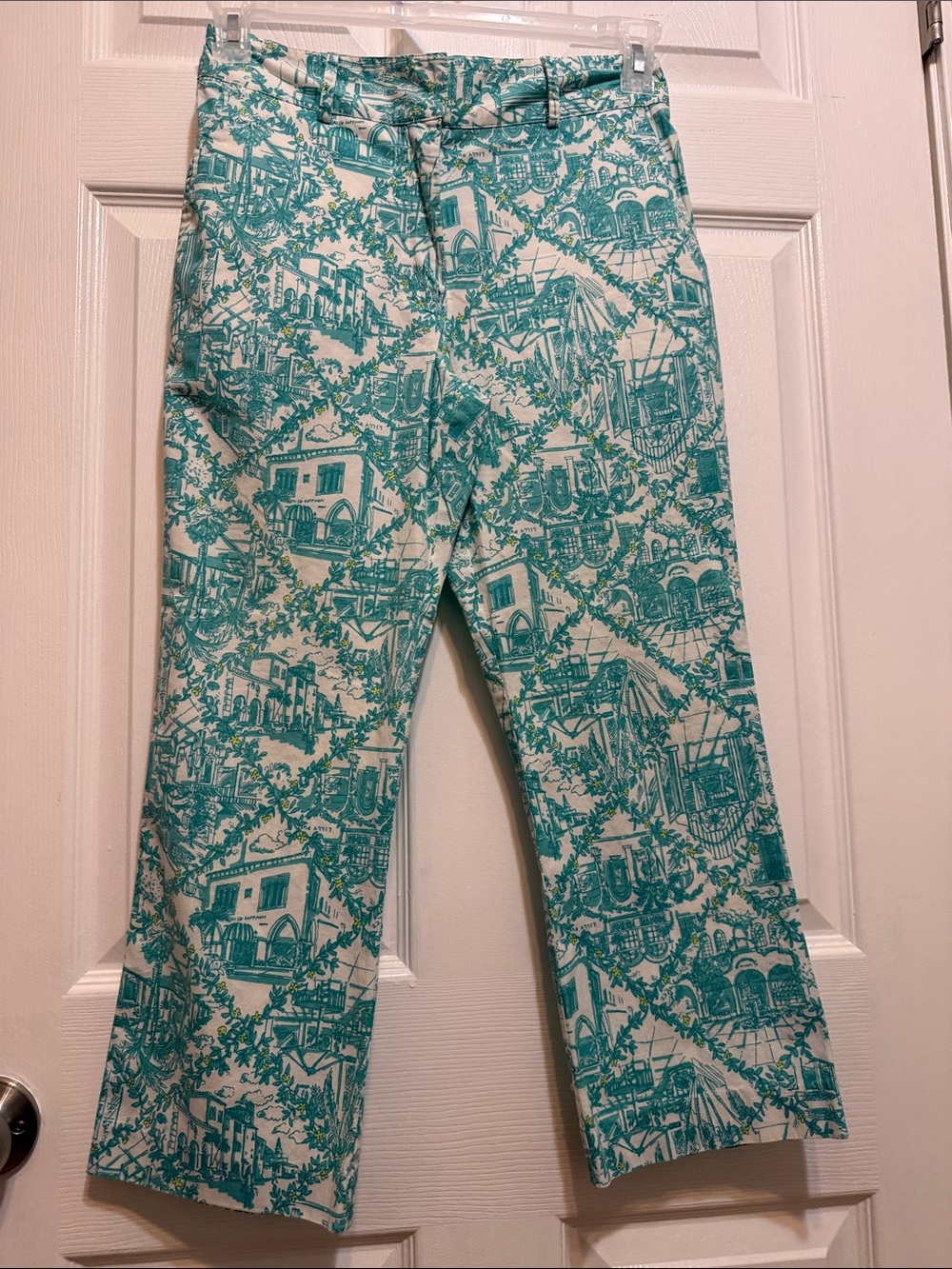 Vintage Lilly Pulitzer Teal and White Worth Avenue Print Capris